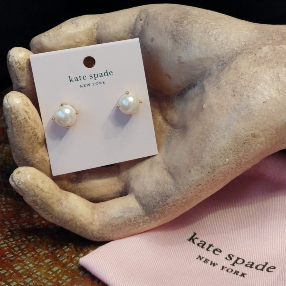 Kate Spade Rise and Shine Round Cream Pearl Gumdrop and Gold Stud Earrings NWT
